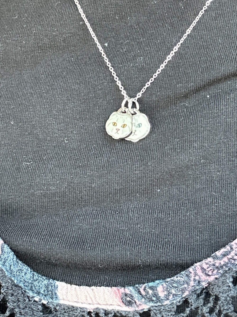 RARE!! Taylor Swift official Meredith & Olivia Swift necklace Reputation era - Picture 6 of 8